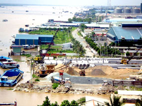 「ベトナムにおける工業団地の建設・発展20周年」を総括する会議